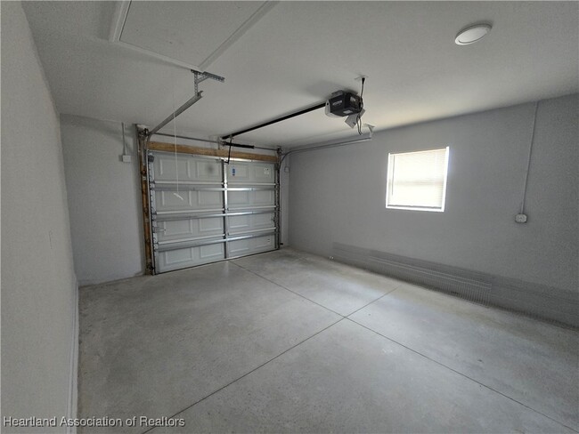 Building Photo - 7019 San Bruno Dr