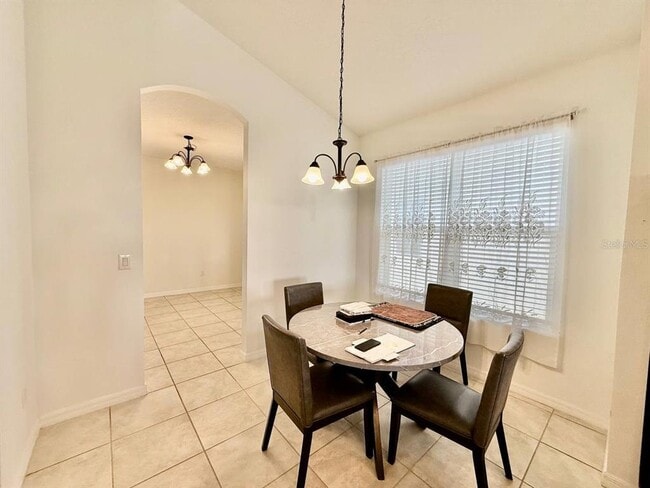 Building Photo - 7832 Red Hickory Pl