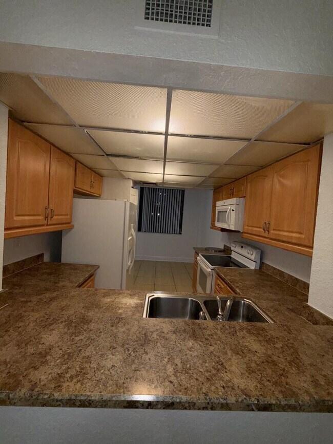 Building Photo - 8740 NW 40th St