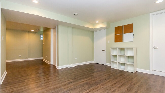 Building Photo - 100 Belle Plaine Ave