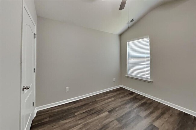 Building Photo - 843 Lobdale Falls Dr