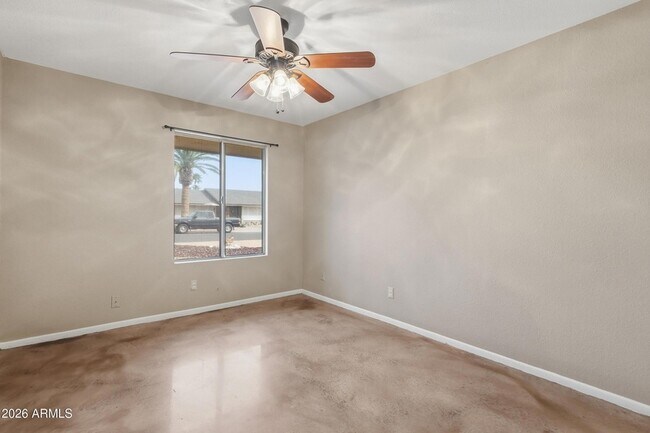 Building Photo - 620 S Essex Ln