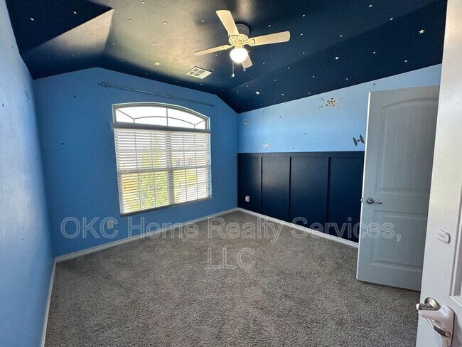 Building Photo - 14008 Babbling Brook Dr
