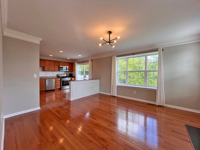 Building Photo - 4170 Bunker Hill Dr N