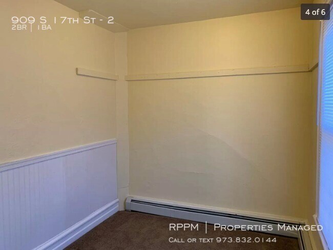 Building Photo - 909 S 17th St - 2 - 2 beds, 1 full bath