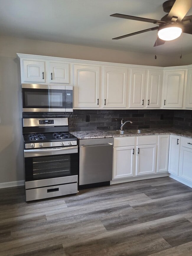 Building Photo - Completely remodeled 3-bedroom house avail...