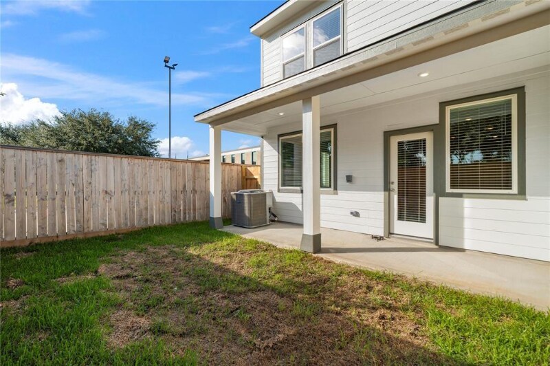 Building Photo - 17131 White Acer Wy
