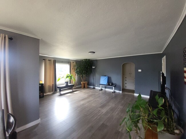 Building Photo - 2 Bedroom 1 Bath in Centralia