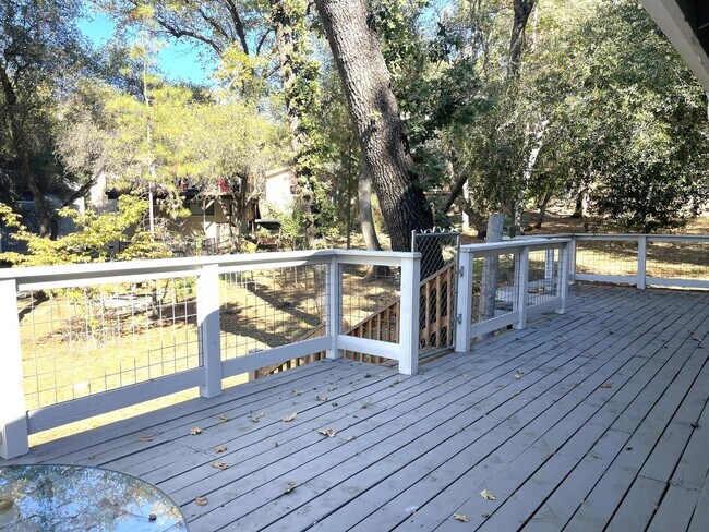 Building Photo - Open Floor plan single story home in beautiful Penn Valley, CA 95946