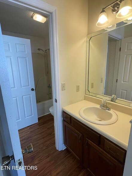 Building Photo - 122 Arcadia Ln