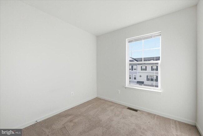 Building Photo - 117 Rotunda Dr