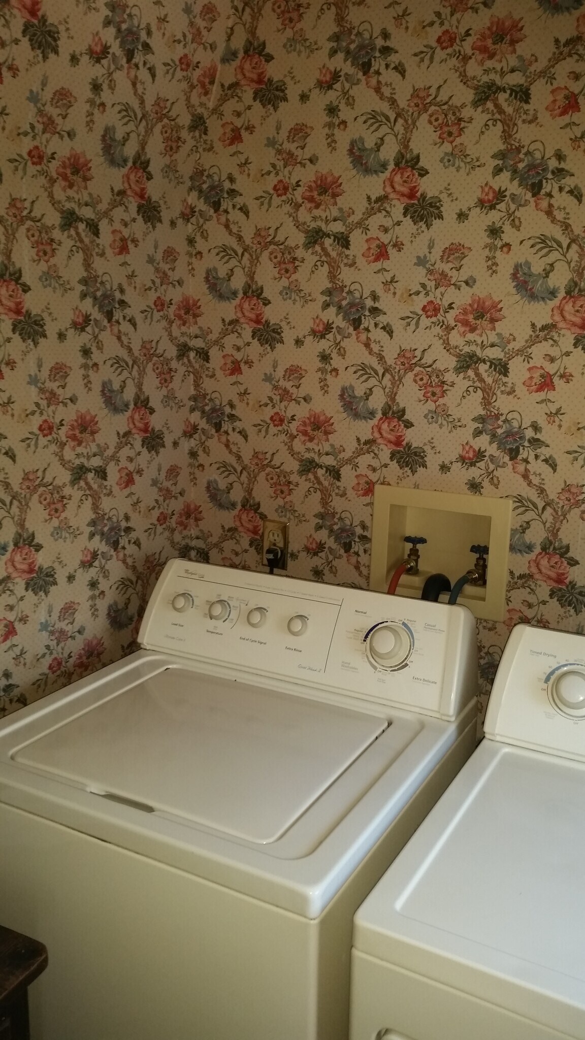 Building Photo - 1405 W 9th Ave