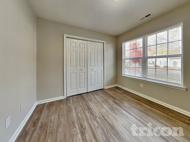 Building Photo - 5020 Osage Cir