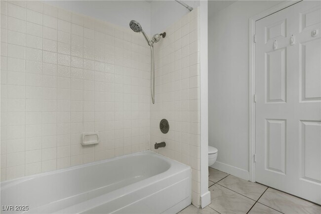 Building Photo - 2812 Waterview Dr