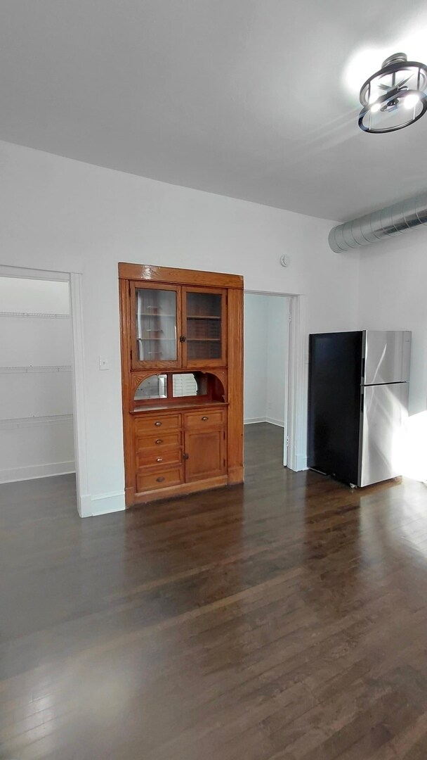 Building Photo - 2543 S St Louis Ave