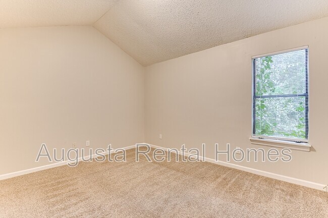 Building Photo - 157 Chalet North CT