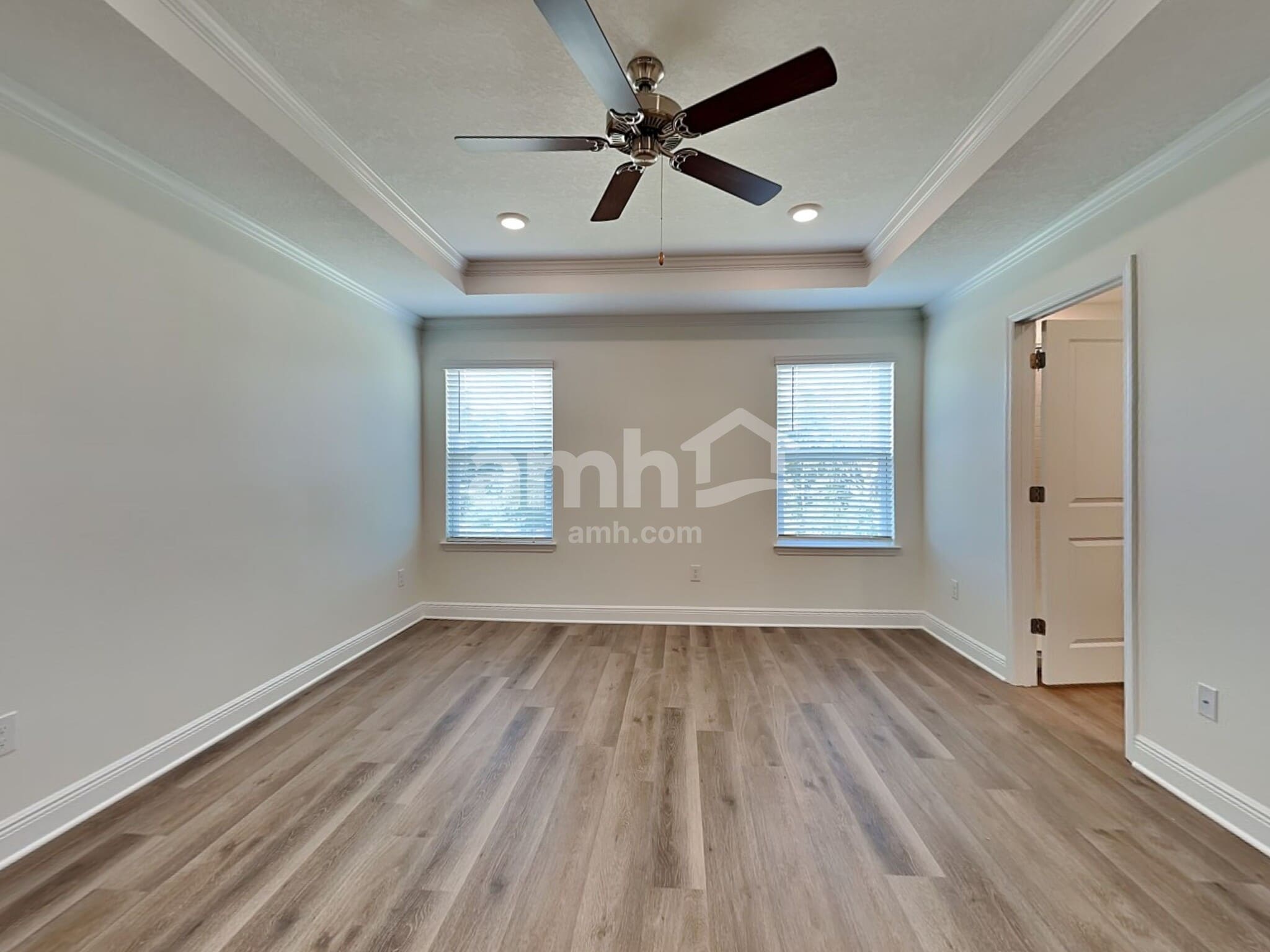 Building Photo - 27154 St Andrews Ave