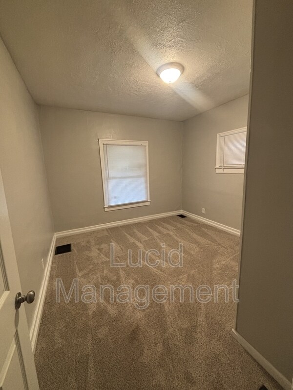 Building Photo - 123 N 37th St