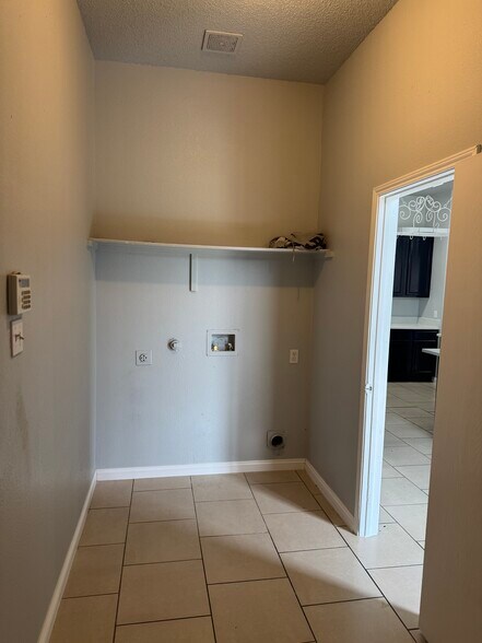 Building Photo - 2064 Pecan Creek Dr