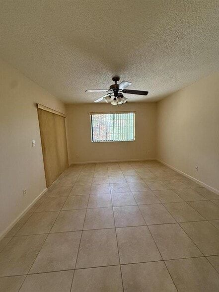 Building Photo - 12028 Royal Palm Blvd