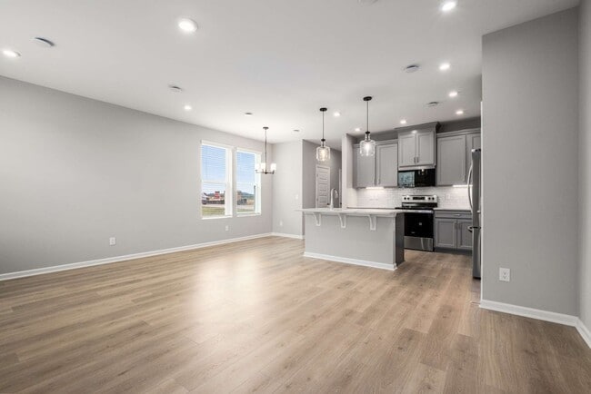 Building Photo - 5339 Bellflower Hls