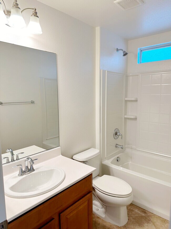 Building Photo - 1721 Spanish Sky Ave