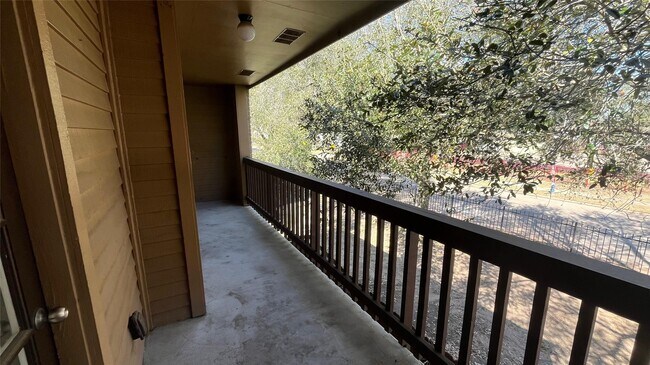 Building Photo - 10555 Turtlewood Ct