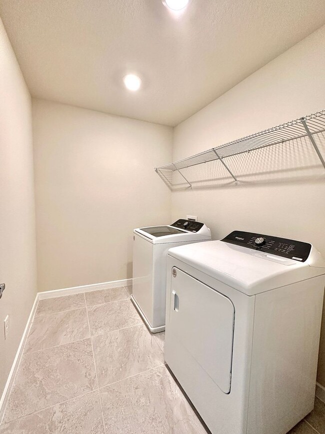 Building Photo - Beautiful Home for rent in Clermont