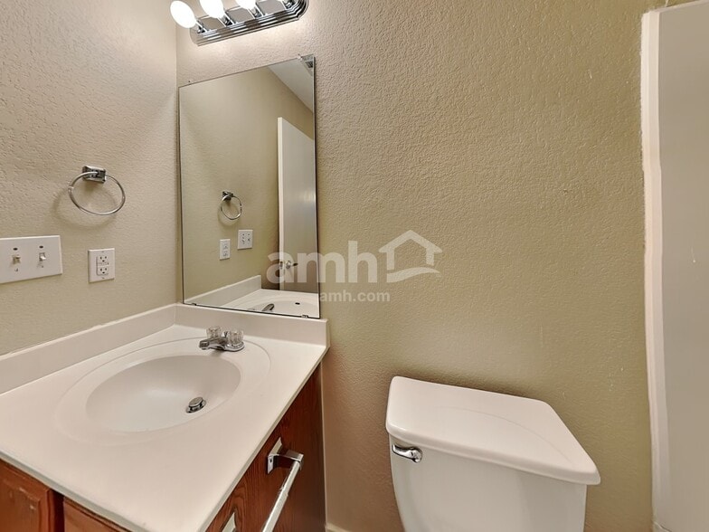 Building Photo - 6733 Doyal Dr