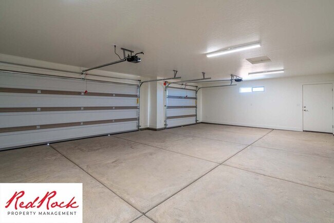 Building Photo - Incredible 3 Bedroom, 2 Bathroom Property ...
