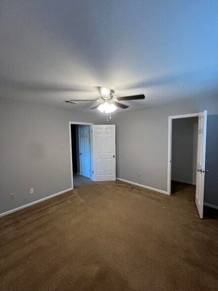 Building Photo - 2815 Longmire Dr