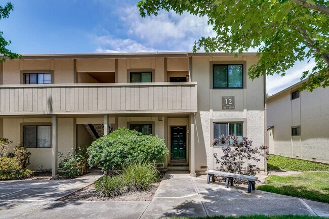 Building Photo - 1st floor corner unit - In Door Laundry- Easy Access to 880 and 237