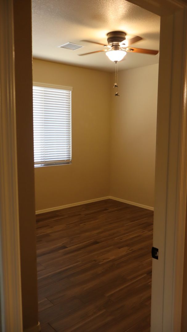 Building Photo - 4 Bedroom