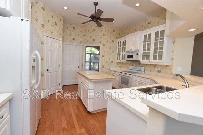 Building Photo - 4435 Winding Oaks Cir