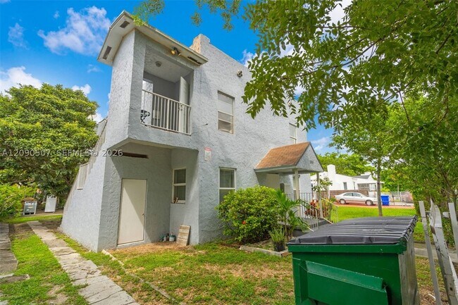 Building Photo - 285 NW 44th St