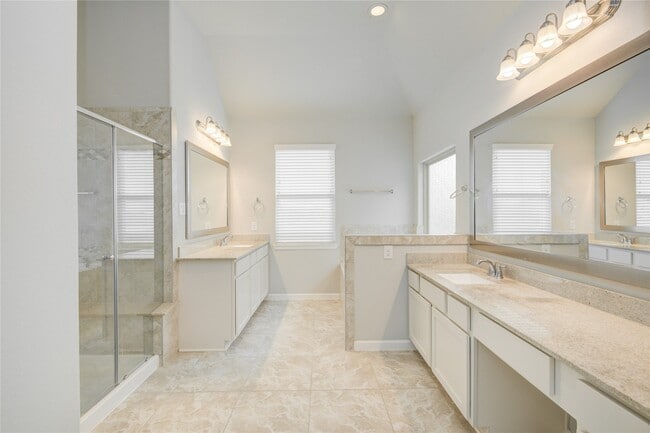 Building Photo - 9624 Cambridge Manor Ln