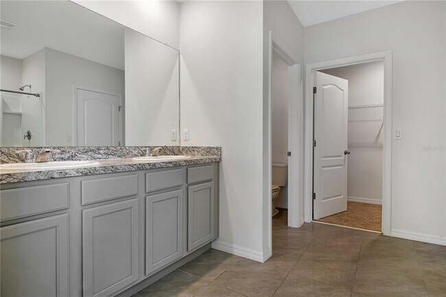 Building Photo - 736 Brooklet Dr