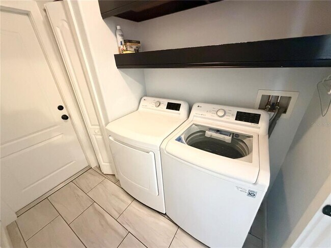 Building Photo - 2511 Rushmore St