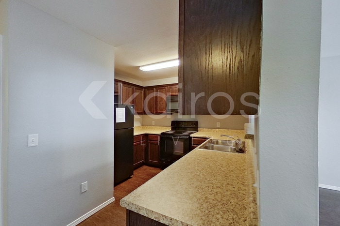 Building Photo - 5000 Thomas St