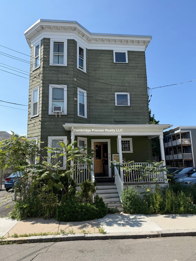 Building Photo - 15 Waldo Ave