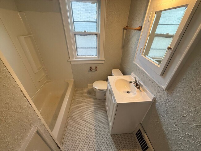 Building Photo - 2639 N 55th St