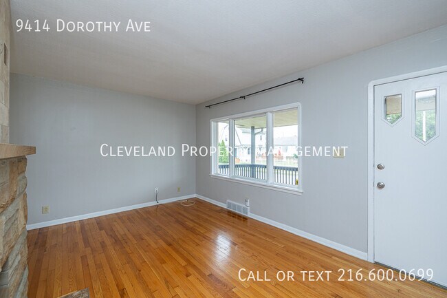 Building Photo - 9414 Dorothy Ave