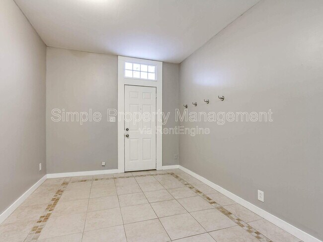 Building Photo - 201 NW 17th St