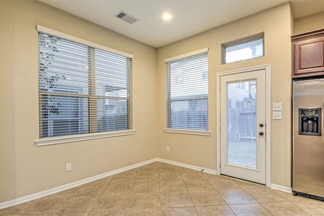 Building Photo - 19 Cheswood Manor Court