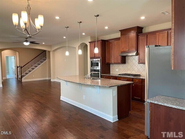 Building Photo - 811 Rymark Ct