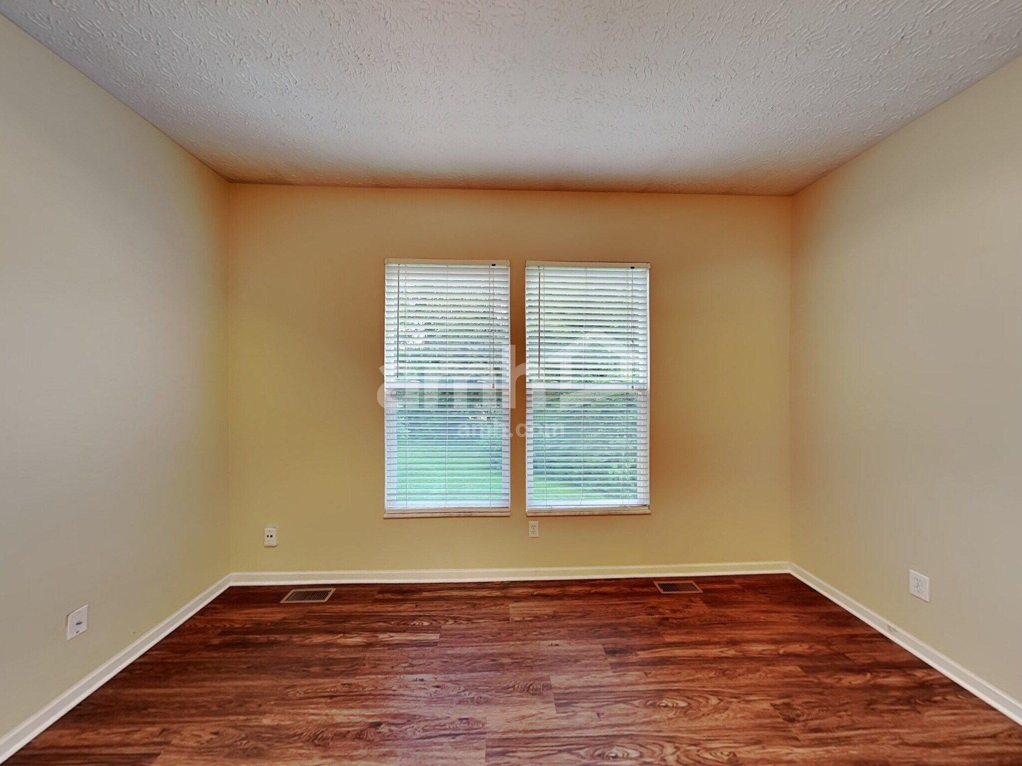 Building Photo - 1095 Mastell Dr
