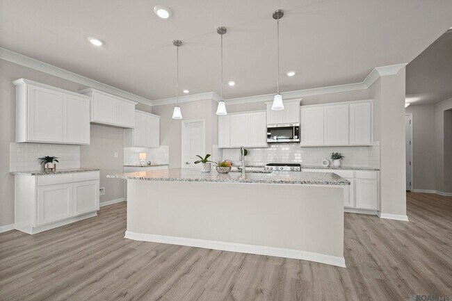 Building Photo - 4422 Mendocino Way