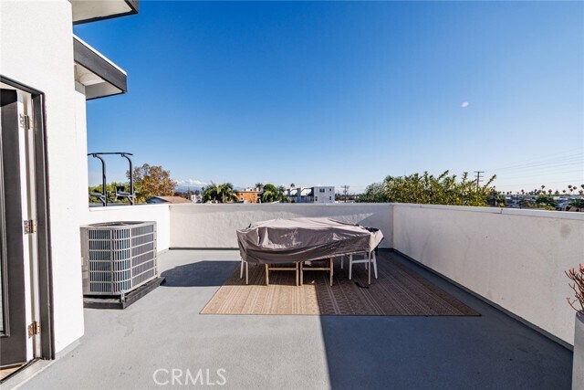 Building Photo - 3143 S Halm Ave