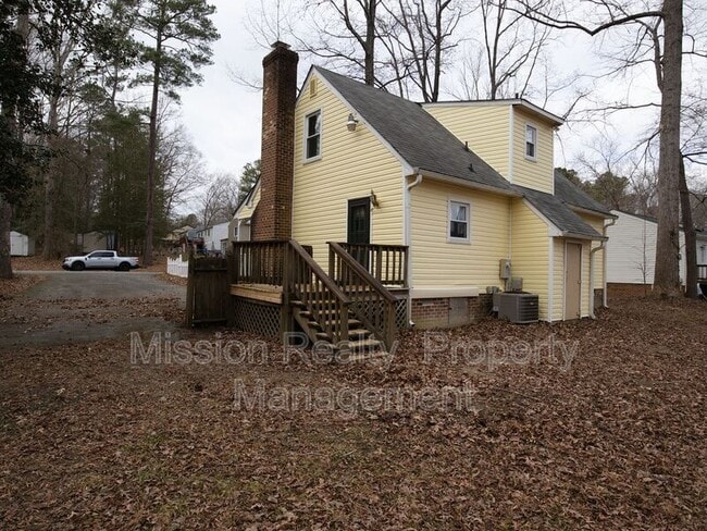 Building Photo - 2101 S Twilight Ln