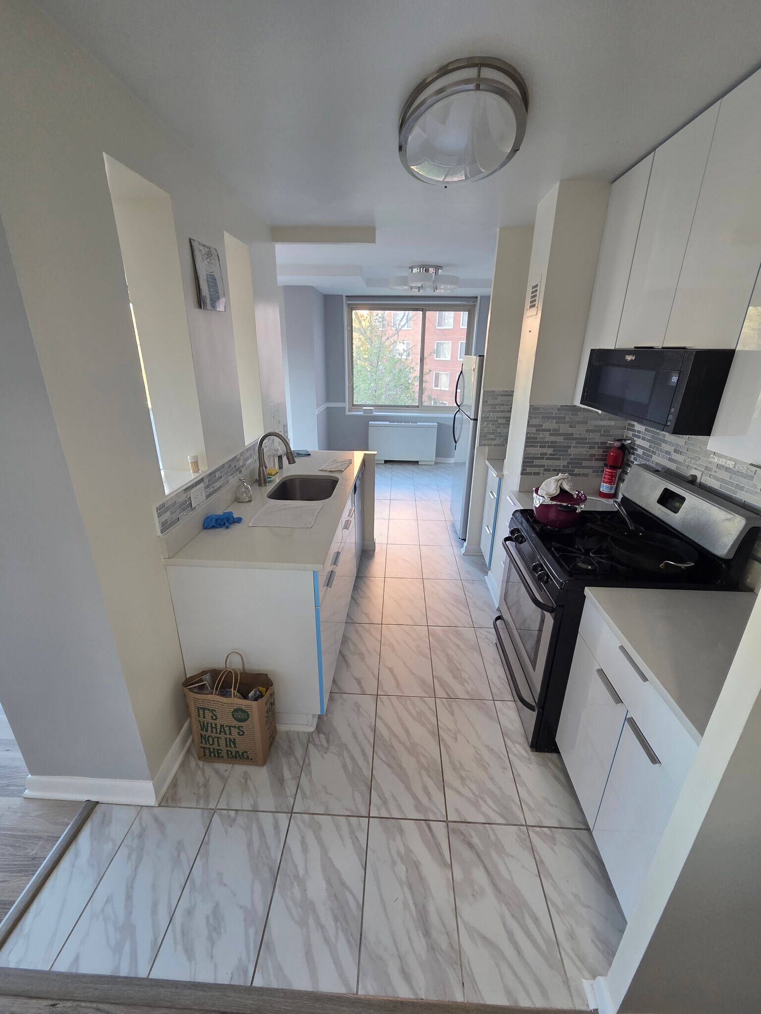 Kitchen - 4000 Tunlaw Rd NW